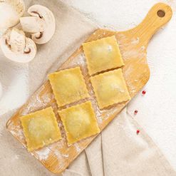 Равиоли с курицей и грибами п/ф вес