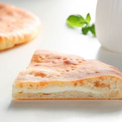 Пирог Осетинский с сыром и сметаной вес
