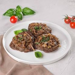 Говядина в бальзамическом маринаде с луком вес