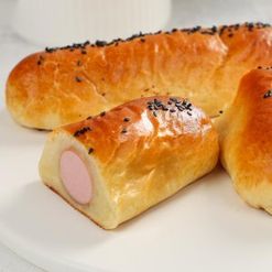 Пирожок с картофелем и сосиской 230г