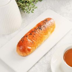 Пирожок с картофелем и сосиской 230г