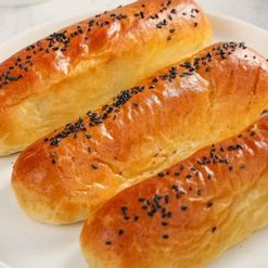 Пирожок с картофелем и сосиской 230г