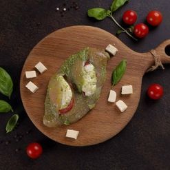Филе грудки куриной в соусе песто с томатом и сыром п/ф вес