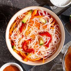 Салат Фунчоза с овощами вес