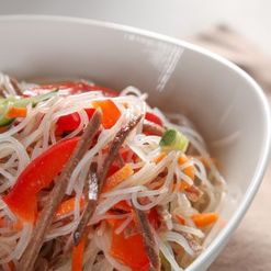 Салат Фунчоза с мясом вес