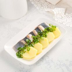 Филе сельди с картошечкой и зеленым луком вес