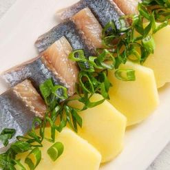 Филе сельди с картошечкой и зеленым луком вес