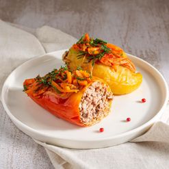 Перец Ласточка фаршированный мясом и рисом тушеный вес