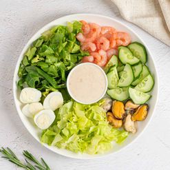 Салат Зеленый с морепродуктами 200г