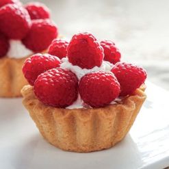Корзиночка Летняя со свежей малиной мини 80г