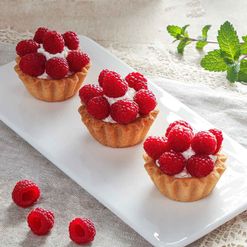 Корзиночка Летняя со свежей малиной мини 80г