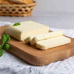Масло Традиционное сливочное несоленое 82.5% вес Наша Сыроварня