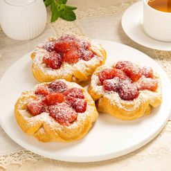 Даниш с клубникой 150г 