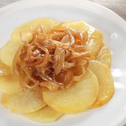 Картофель По-деревенски жареный с луком вес
