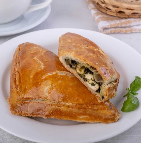 Самса с адыгейским сыром и шпинатом 112г
