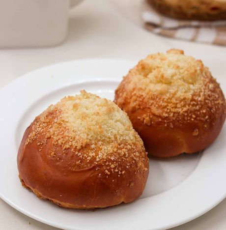 Булочка с посыпкой 50г