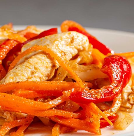 Салат Хе с мясом курицы пл/к 200г