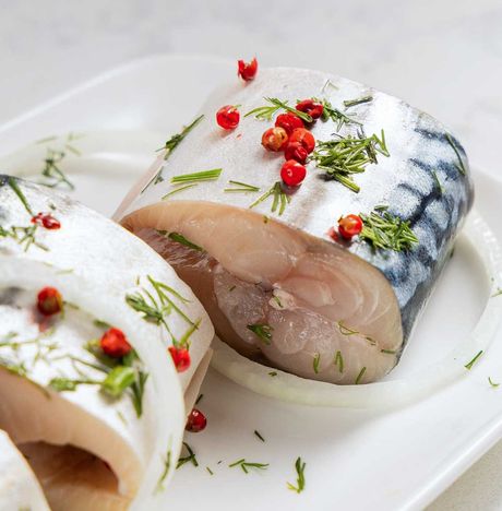 Скумбрия атлантическая с луком и перцем с/с вес