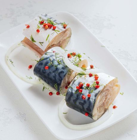 Скумбрия атлантическая с луком и перцем с/с вес