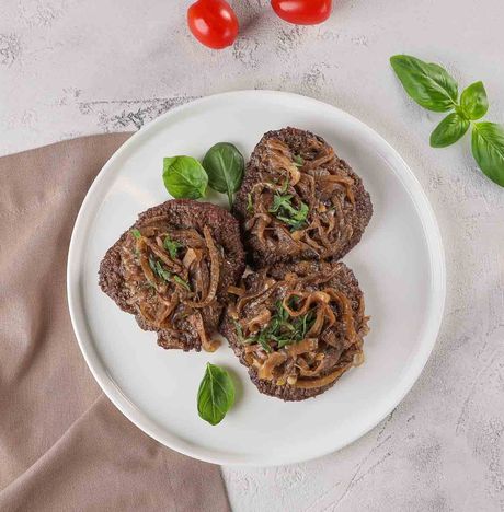 Говядина в бальзамическом маринаде с луком вес