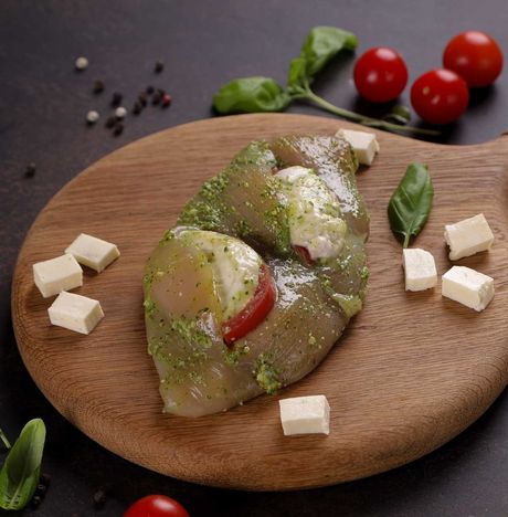Филе грудки куриной в соусе песто с томатом и сыром п/ф вес