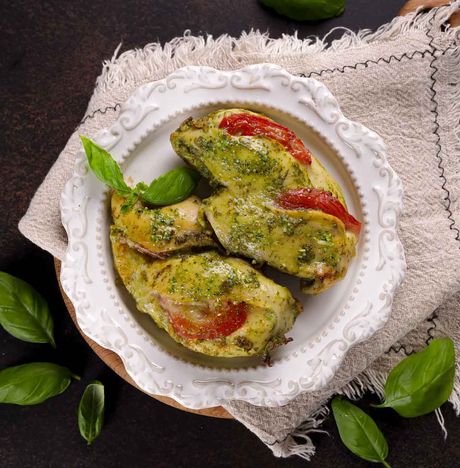 Филе грудки куриной в соусе песто с томатом и сыром п/ф вес