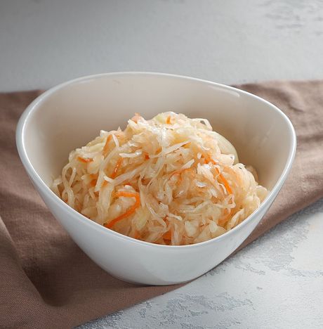 Капуста квашеная с маслом растительным и репчатым луком вес