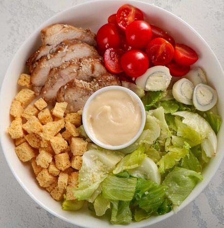 Салат Цезарь с курицей 250/50г