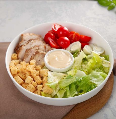 Салат Цезарь с курицей 250/50г