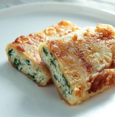 Закуска из лаваша с сыром и яйцом и зеленым луком вес