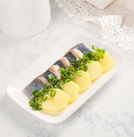 Филе сельди с картошечкой и зеленым луком вес