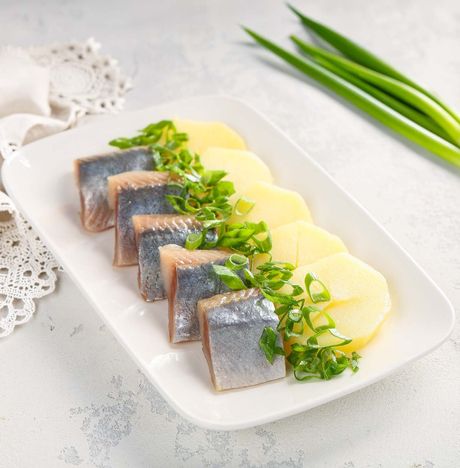Филе сельди с картошечкой и зеленым луком вес