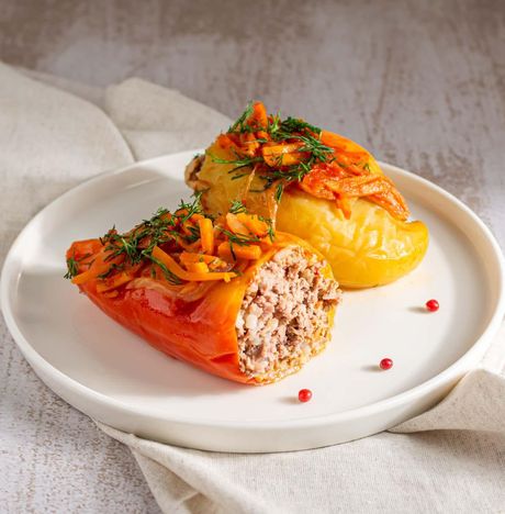 Перец Ласточка фаршированный мясом и рисом тушеный вес