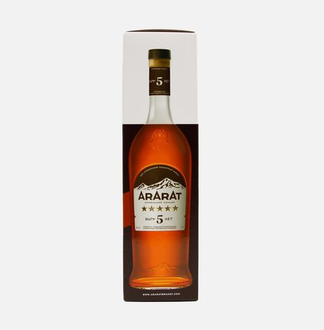Коньяк Арарат Армянский пятилетний 40% п/у 0,7л+игр комплектЗастольная