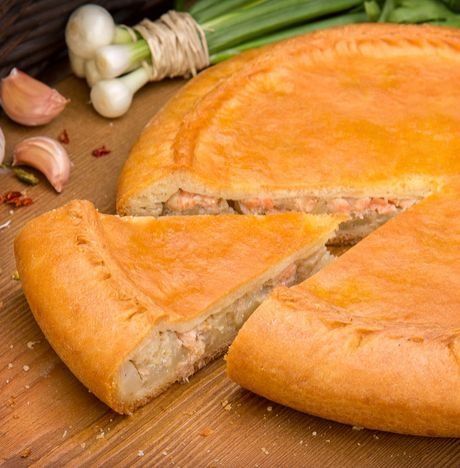 Пирог с семгой и картофелем 500г