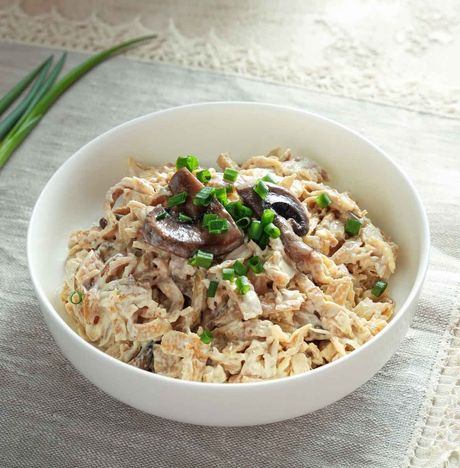 Салат Министерский с цыпленком и грибами вес