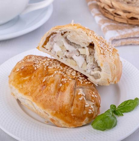 Самса с курицей и картофелем 100г