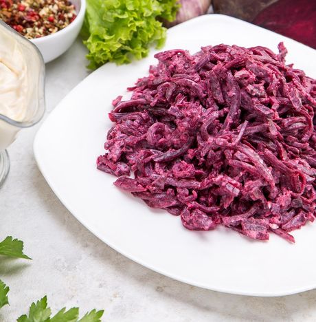 Салат из свеклы с чесноком  вес 