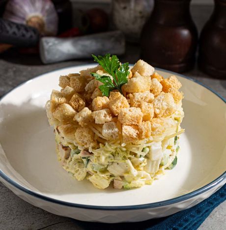 Салат Нью-Цезарь с курицей вес