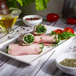 Рулетики из ветчины с крабовой начинкой вес