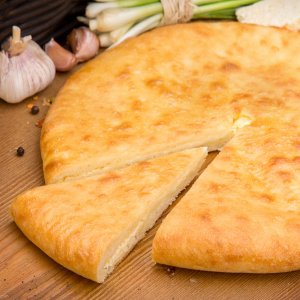 Пирог Осетинский с сыром и сметаной вес