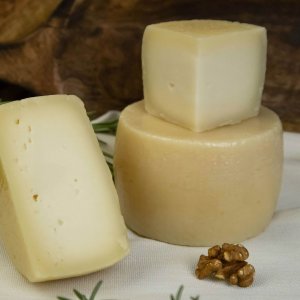 Сыр Козари 45% вес Наша Сыроварня