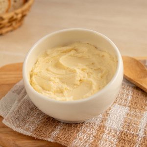 Сливки питьевые фермерские 34% вес Наша Сыроварня