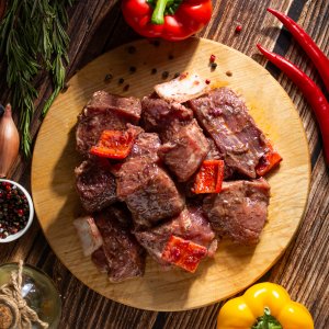 Шашлык из свиной шейки под брусничным маринадом п/ф вес