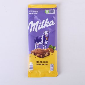 Шоколад Милка молочный с цельным миндалем 85г