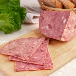 Сервелат Колбасный цех Бахетле Деликатесный в/к охлажденный вес