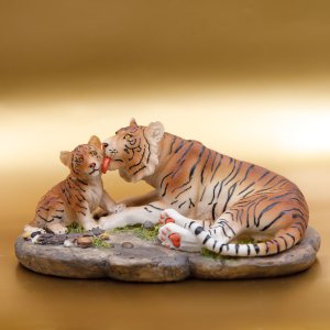 Фигурка декоративная Тигр L29 W17 H14см 762419