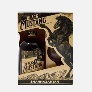 Коньяк Блэк Мустанг армянский 5лет орд 40% п/у 0,5л+ бокал