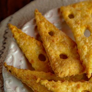 Крекеры сырные с чесноком вес