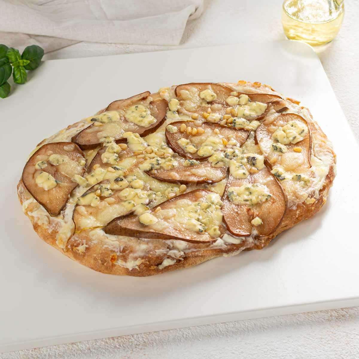 Пицца Римская с грушей и горгонзолой вес